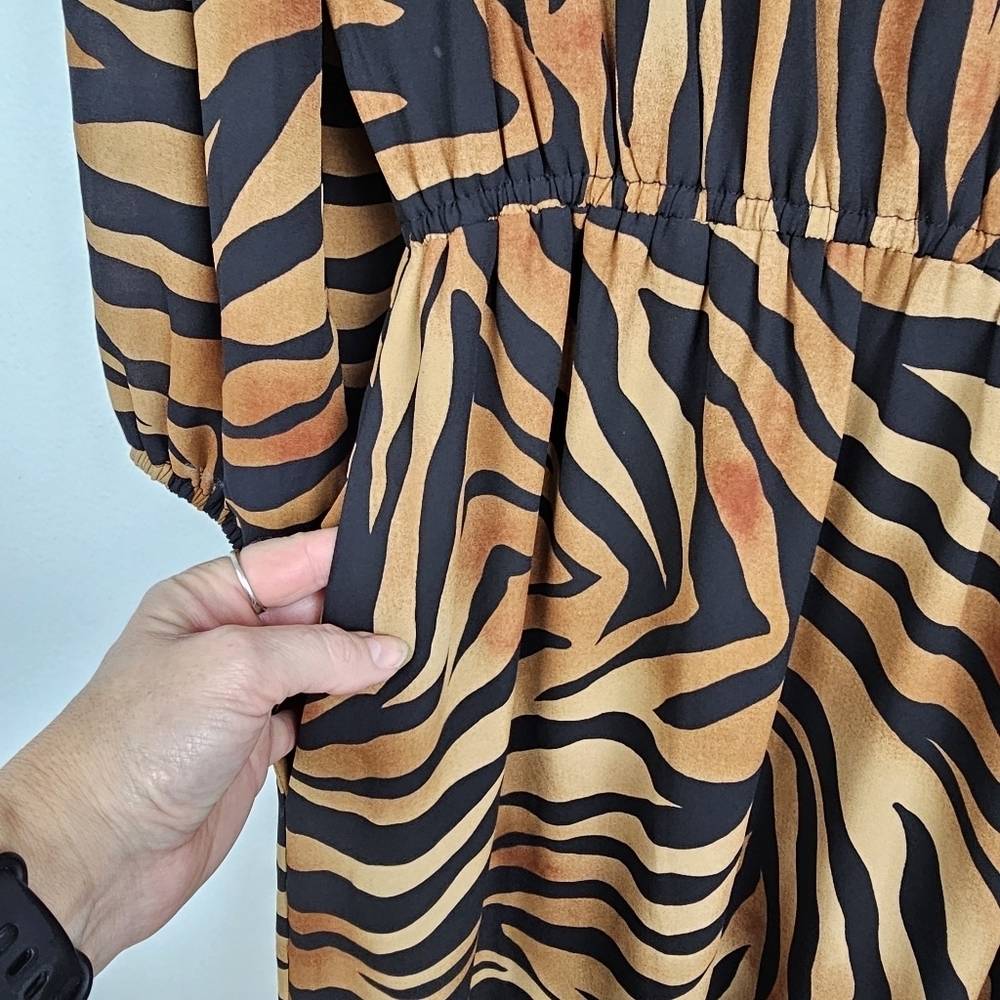Chico's Tiger Print Maxi Dress NWT - Picture 13 of 16